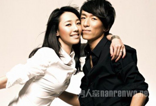 白百合脚腕纹绣图片|白百合资料图片和演过的