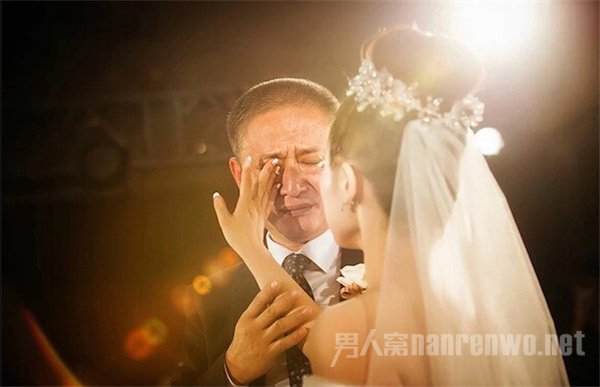 婚礼父母贺词发言稿 新婚佳人创造美好的未来