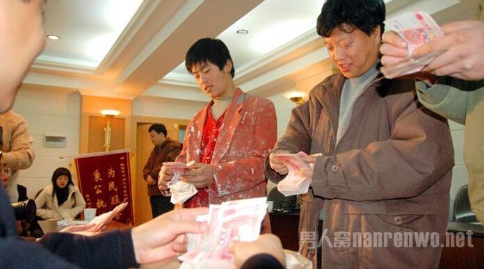 如何发短信讨要工资 讨薪最好最有用最高效的