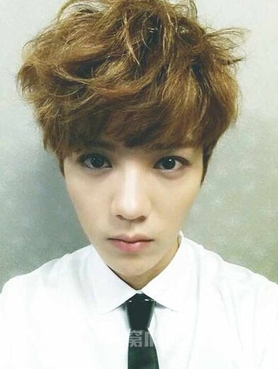 鹿晗整容前照片黄发非主流超丑 鹿晗整容之前