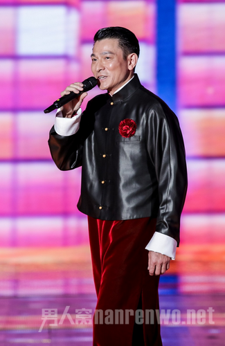 刘德华出场费天价吓跑演出商 刘德华跨年晚会