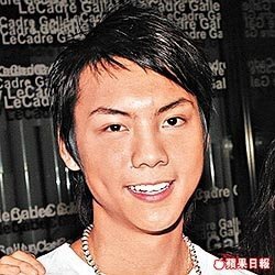 陈伟霆整容前后对比照惊人 女友阿sa看后哭晕
