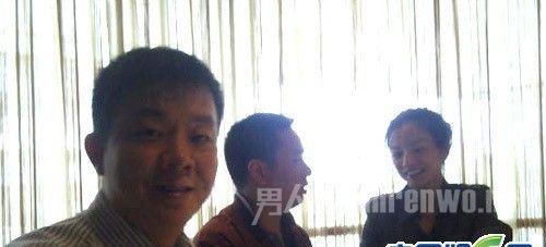 赵薇结婚生女与老公一见钟情 解密赵薇富豪老
