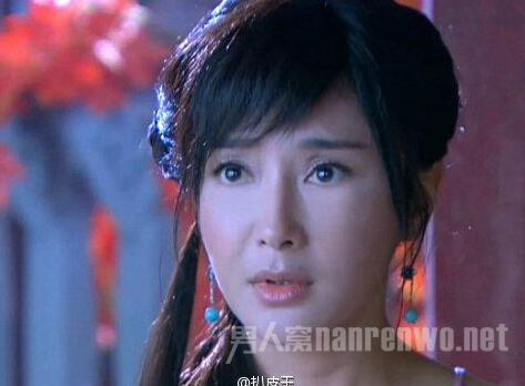 秦岚整容削脸下颌骨变形 秦岚整容前后照片连