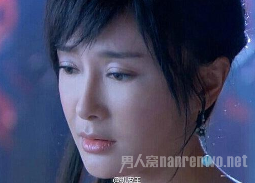 秦岚整容削脸下颌骨变形 秦岚整容前后照片连