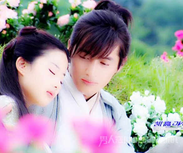 胡歌刘亦菲恋情疑曝光 胡歌自曝差点爱上刘亦菲