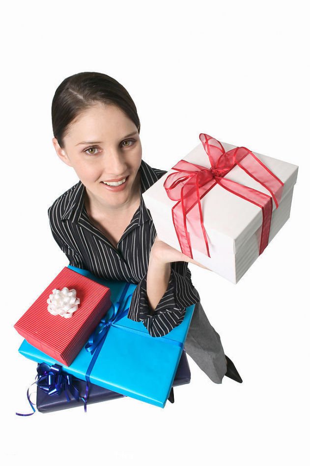 过年送礼一般送什么给领导? 礼尚往来更需斟酌