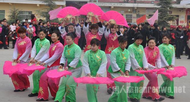 2016年三八妇女节活动策划 对女同胞的特别关