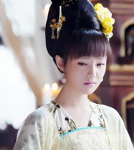 郑爽家庭背景曝光是富二代 沈阳拥有超豪华别