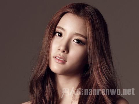 女星成名潜规则:富商称陪睡就送楼