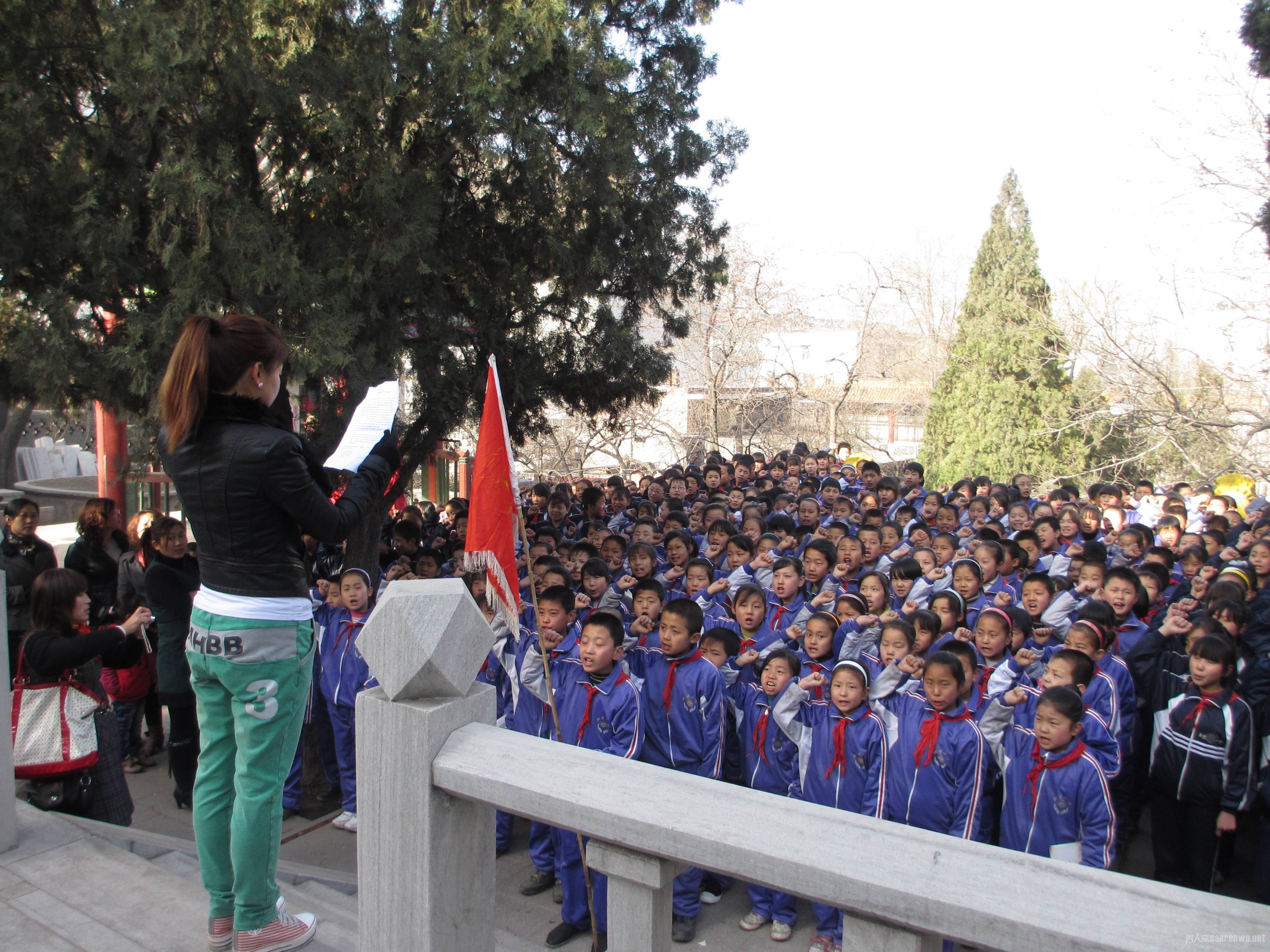 清明节缅怀先烈作文:祭奠长眠在这里的先烈的