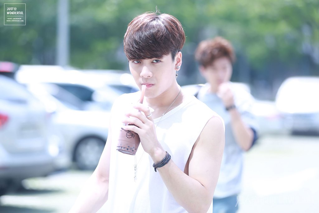 got7王嘉尔解约系传闻 王嘉尔自曝与组成成员