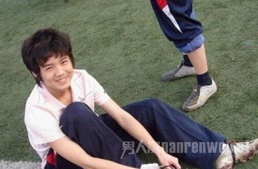 鹿晗整容前照片黄发非主流超丑 鹿晗整容之前